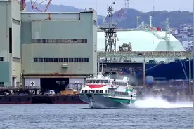 波音高速汽轮船，时速高达110公里，出港实拍画面视频封面