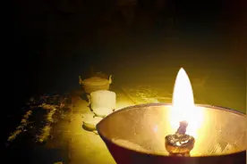 古墓发现1500年前“电灯”，一直亮着从未灭过，专家对此表示无解视频封面