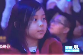 李小璐离婚前最后一次与贾乃亮合唱，台下甜馨惊艳不已，太温馨了视频封面