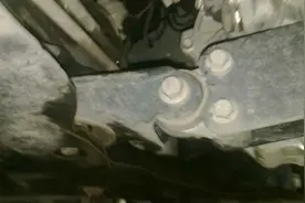 方向机轻微漏油是继续用还是要更换？视频封面