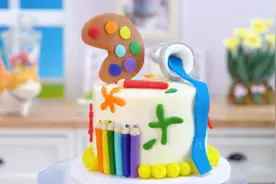 我用画笔画板和颜料做成了一个小蛋糕