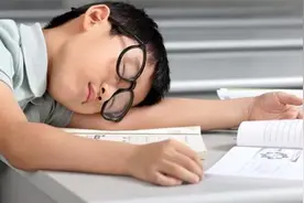 教育部：小学生每天睡眠应达10小时，初中9小时，高中8小时