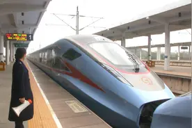 硬核！今天复兴号动车组上线运营，实现车厢内WIFI全覆盖！