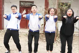 短剧：小伙伴一起玩萝卜蹲，没想玩到最后只剩下哥哥自己了，好玩