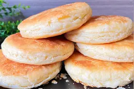 烧饼好吃有诀窍，多加一步更蓬松更酥脆，比卖的还好吃