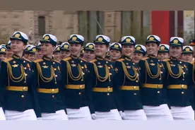 超燃神曲《moskau》动感好听，配上战斗民族盛大阅兵，太震撼了