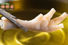 收藏这份攻略，解锁凉拌鸡爪的超详细做法！视频封面