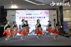 彝族广场舞《七月火把节》，燃烧的节日，一起跳出丰收与欢乐