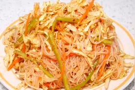 一把粉丝一颗白菜，教你超下饭做法，鲜香爽脆，去饭店都吃不到视频封面