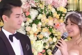依旧甜蜜！陈妍希携公婆儿子探班老公，饭后手牵手压马路太幸福视频封面