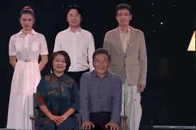 宋佳辛柏青含泪再唱人世间：祝你踏过千重浪，能留在爱人的身旁视频封面