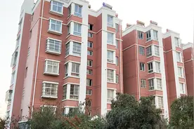 住了四年的楼房，至今没搞懂一个问题，我们家是属于二楼还是三楼视频封面