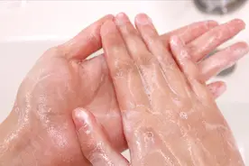 洗手洗错了等于白洗，这才是正确的洗手方法，让家人朋友都学会