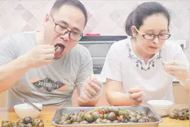 阿飞做一道”麻辣田螺“，配啤酒真是夏季美味，过程用料都很家常视频封面
