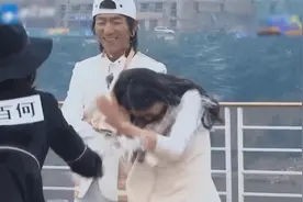 跑男有多敢玩？郑恺说要从黄晓明手里抢回杨颖，白百何朝杨颖泼水