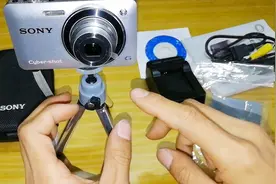 500块钱回收的索尼相机，外观小巧很时尚，这个价格亏吗视频封面