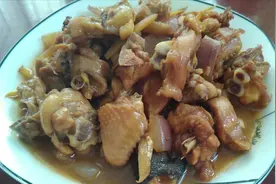 炒鸡好吃有秘诀，多加这一步，炒出来的鸡肉鲜嫩不柴