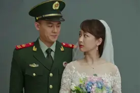 欧豪和杨紫结婚了，拍着婚纱照时突然接到命令，杨紫穿婚纱去救火视频封面
