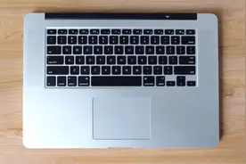 1500元体验半个苹果笔记本：无屏MacBook Pro下半身取代Mac mini视频封面