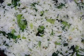 地道农家菜“菜干饭”，食材简单，味道巴适，我能吃三碗饭哟视频封面