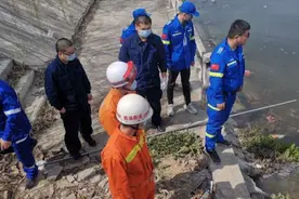 河南10岁男孩失踪一上午，被村民发现漂浮水中溺亡，家人崩溃痛哭视频封面