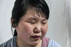 13岁女孩患病7年无数次进ICU 盼望自己能好起来想挣钱养家视频封面