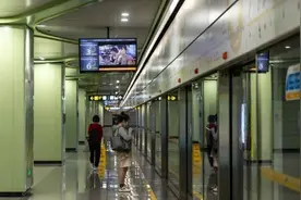成都：这个时间段内，乘客乘地铁须凭24小时阴性证明