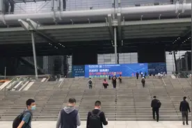 美国挡不住的 中国芯片行业峰会电子展视频封面