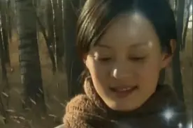 《甜蜜蜜》里的孙俪，轻微的一个动作就会引发议论，太受气了视频封面