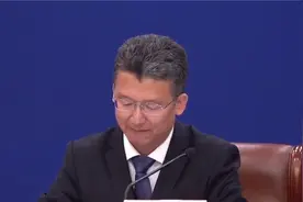 民航局：设立老年人优先购票窗口、专用等候区域或绿色通道视频封面