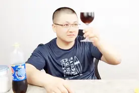 味精加可乐等于催情药？小伙“不信邪”亲身试验，看完你别不相信视频封面