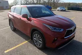 试驾2020款丰田汉兰达混动六座版，空间大颜值高，开上路心动了