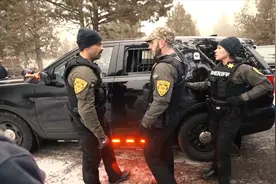 赏金猎人抓捕行动中最激烈的一次 幸好最后全部制服嫌疑人视频封面