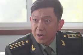 【影视】小伙计划用武直10翻筋斗，谁知方案纸条丢了，落在旅长手视频封面