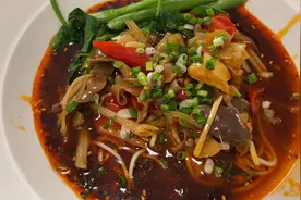 记得收藏！泡椒鸡杂面详细教学视频