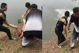 新郎遭婚闹被扒光衣服扔进鱼塘 知情人：感觉有点过了视频封面