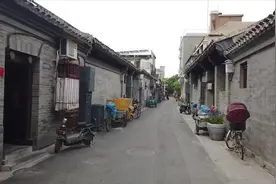 百姓食堂、便民洗衣 北京施家胡同腾退四合院变身便民服务设施视频封面