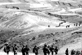 1949年，毛主席大胆任用刚归降的傅作义，和平解放绥远地区