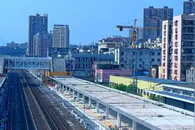 郴州火车站改造，高站台、进出站天桥改建基本完工，客运恢复在即视频封面