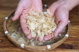 趁现在鲜百合正当季，抓紧做点百合干，自己做的没熏过吃着更放心视频封面