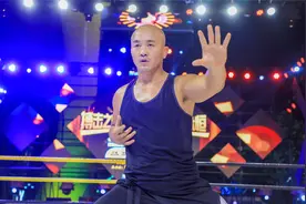 昨夜：一龙突现青岛“冲上”琴岛雄风擂台，打出咏春拳呼呼带风视频封面