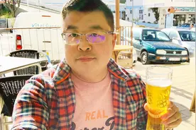 活在欧洲的老车们，谁能强制报废？它们依旧有尊严的活着。