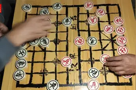 这是我见过象棋水平最高水平的大爷，甩普通大爷整整一条街，厉害