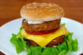 女子在家研制“唐僧肉”，以假乱真，其实有面筋粉就行~视频封面