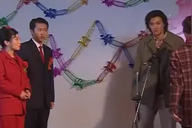 巷子：小伙说好的跟姑娘结婚，却偷偷娶了别人，幸好被朋友发现