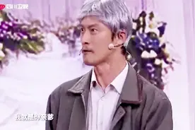 干爹成了贾玲亲爹！证据就是他住隔壁他姓王！信息量有点大！视频封面