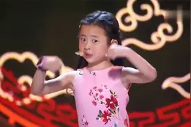 歌声的翅膀：萌娃神气十足，小小年纪英姿飒爽，评委高度评价