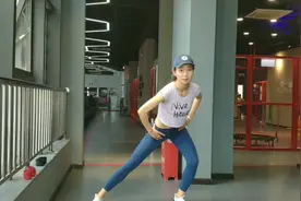 学会侧弓步瘦大腿内侧，练出漫画腿，坚持训练瘦一圈穿短裙更自信视频封面