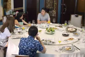 雷佳音名场面：饭桌怒怼女朋友，作为男人，这求生欲我打负分！