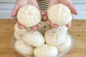 想快速吃包子，就别用老方法和面了，告诉你个小技巧，15分钟出锅视频封面